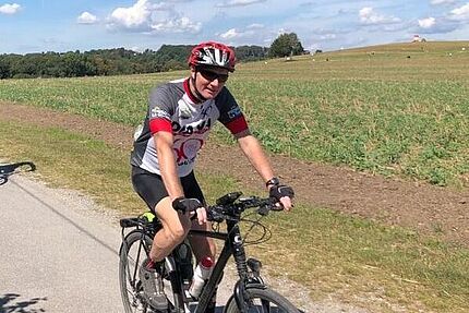 Wolfgang im Sommer auf dem Fahrrad